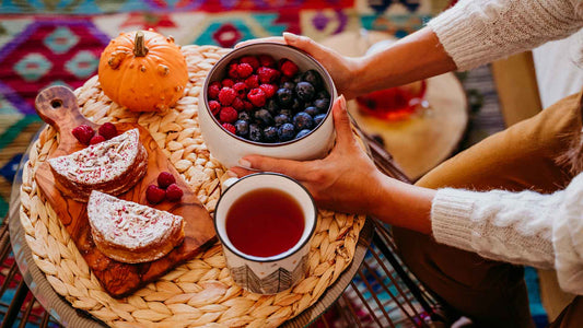 Tee beim Frühstück – So startest du morgens gesund