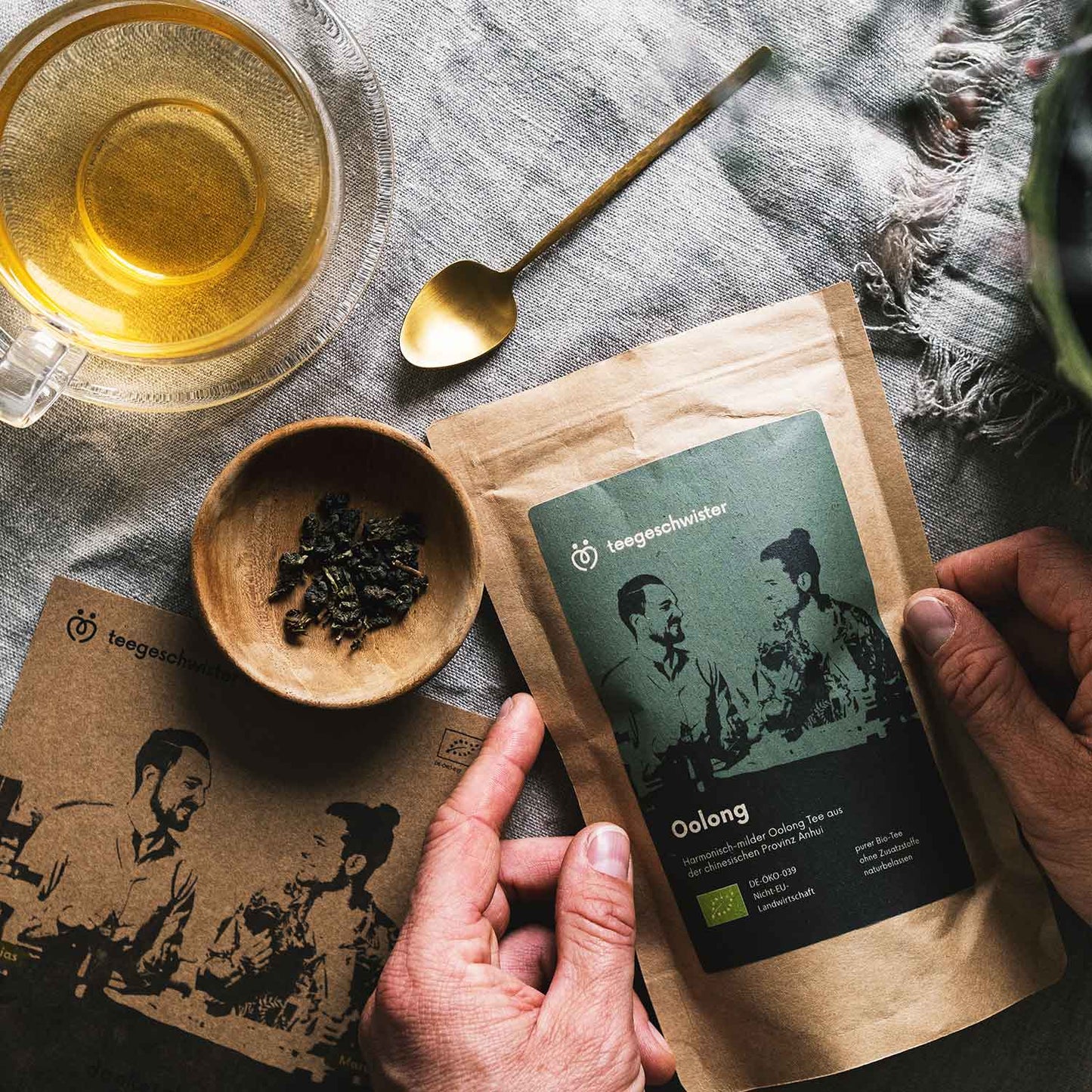 oolong tee bio